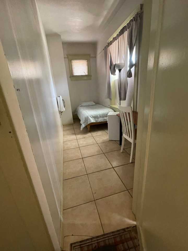 1005 Arizona Ave - Photo 6 of 14