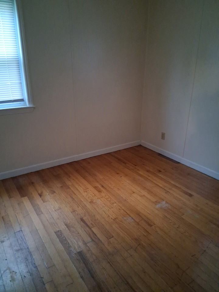 1170 Addison Ave - Photo 6 of 7