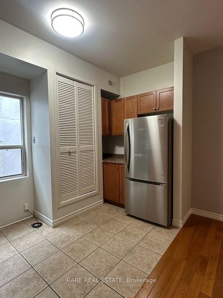 249 Augusta Avenue #202 - Photo 4 of 9