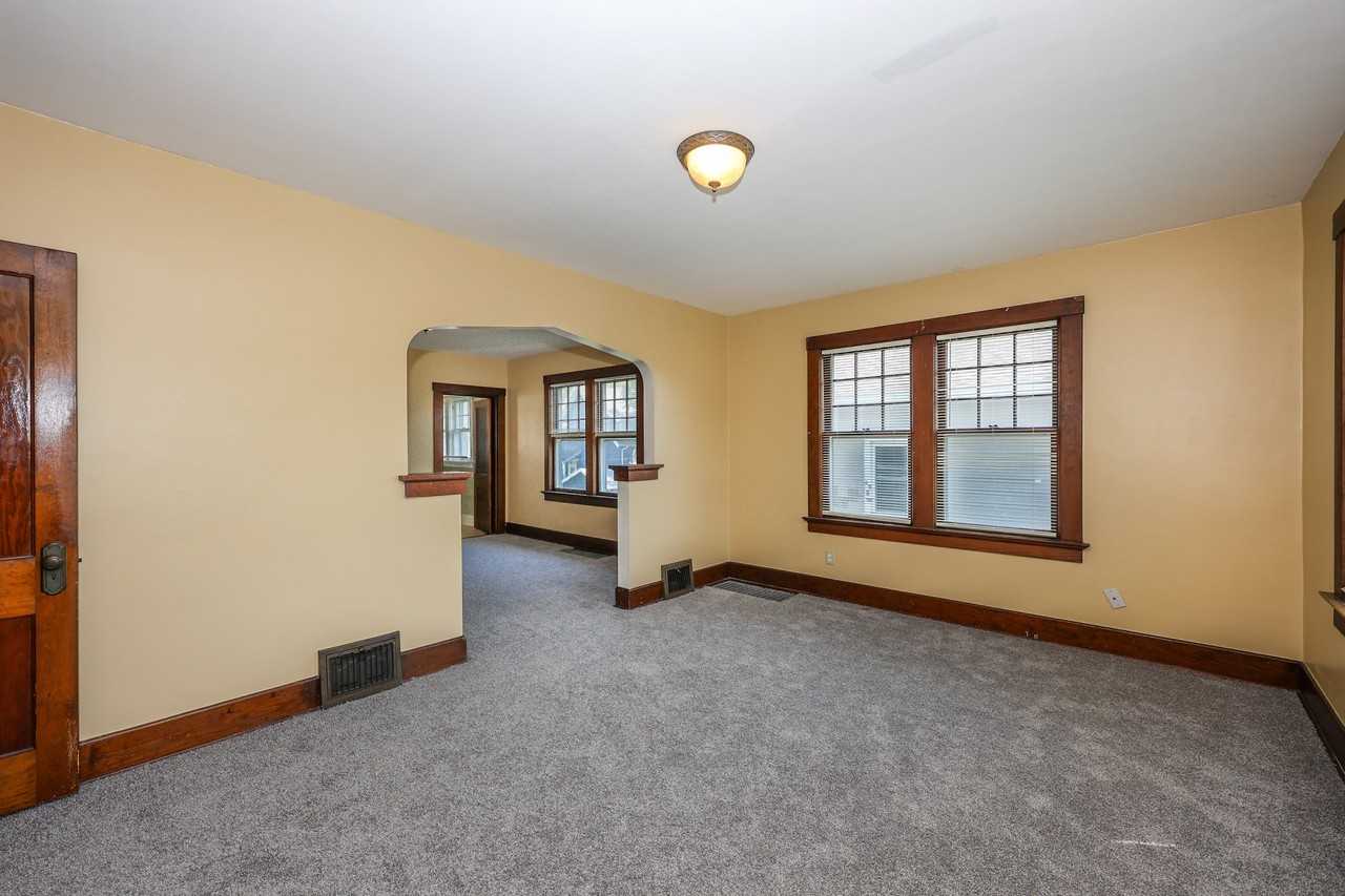 514 Greenlawn Ave - Photo 3 of 19