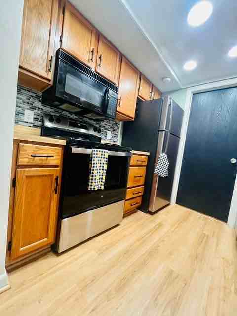 1005 Cocheco Ct - Photo 4 of 8