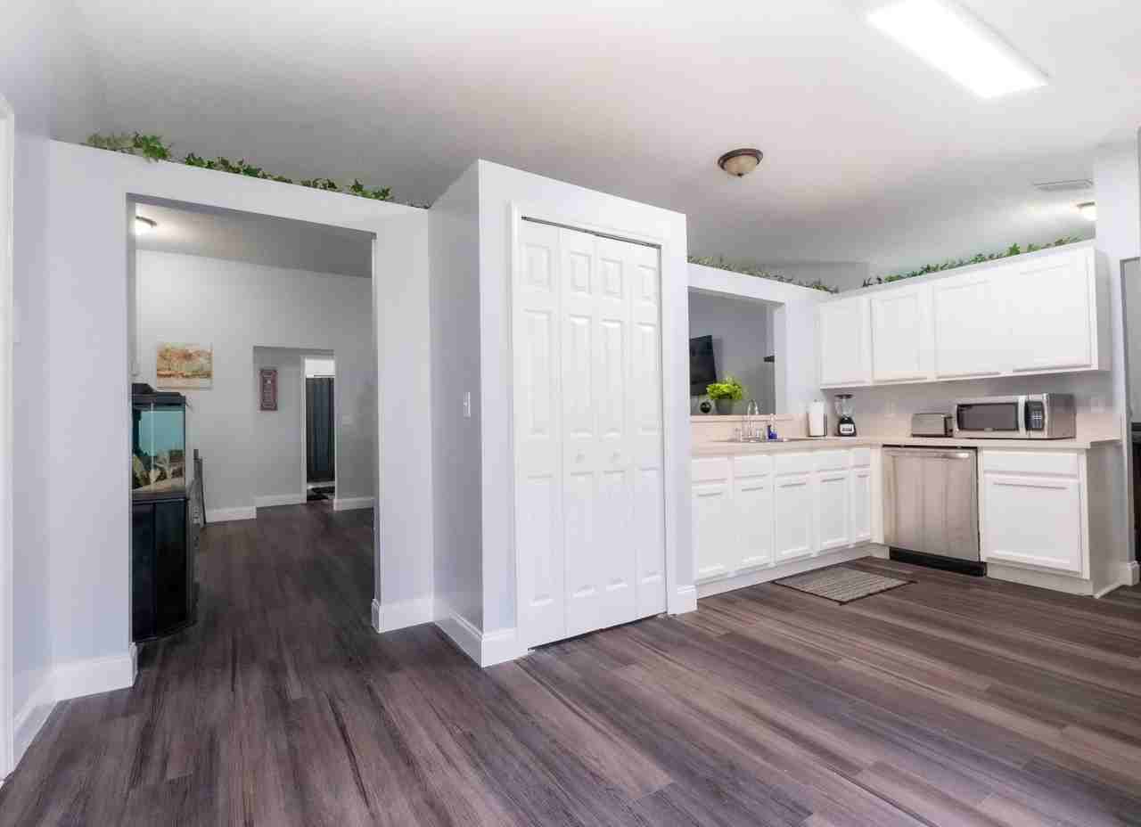 6841 Ridgeview Ave - Photo 5 of 18