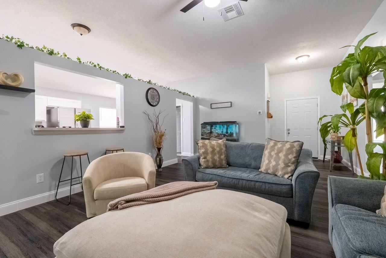 6841 Ridgeview Ave - Photo 6 of 18
