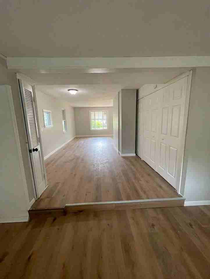 720 E 258th St - Photo 3 of 22