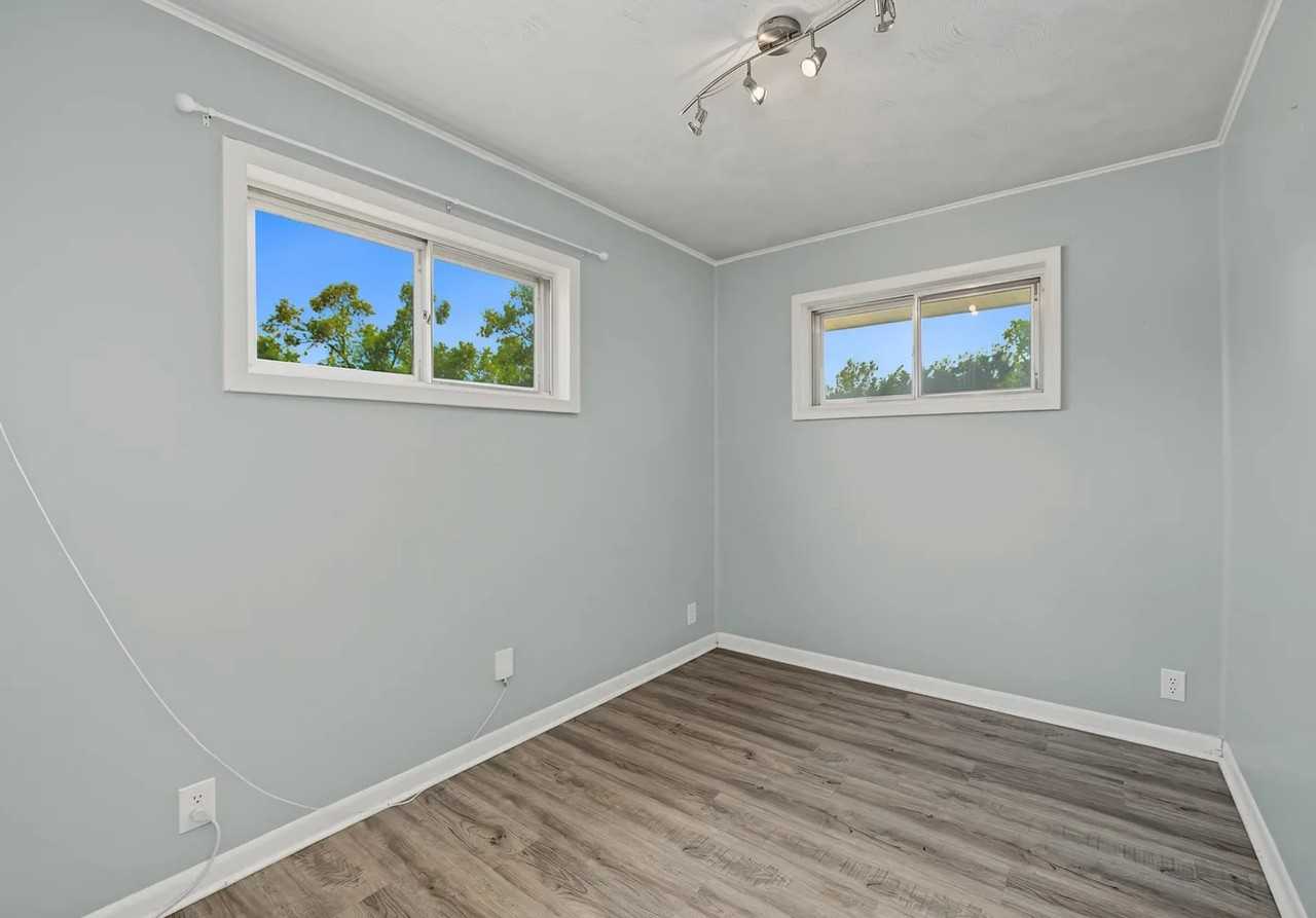 2021 Kenny Ave - Photo 6 of 7