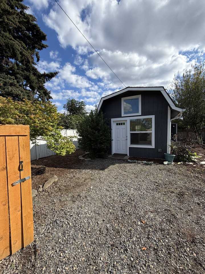 6619 Se Woodstock Blvd #B - Photo 5 of 8