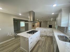 featured image of 3129 N Farmer Ave