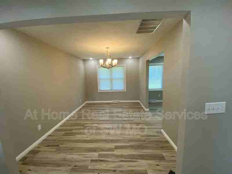 3129 N Farmer Ave - Photo 5 of 12