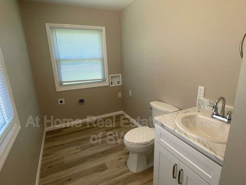 3129 N Farmer Ave - Photo 6 of 12
