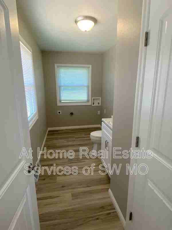 3129 N Farmer Ave - Photo 7 of 12