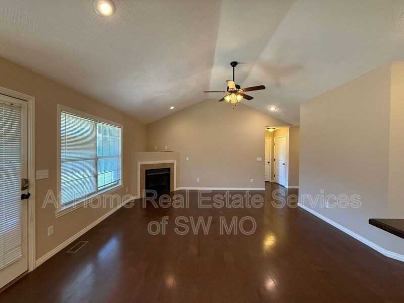 664 N Galileo Dr - Photo 5 of 15