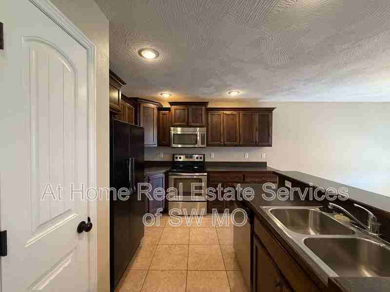 664 N Galileo Dr - Photo 6 of 15