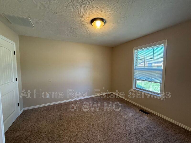 664 N Galileo Dr - Photo 7 of 15