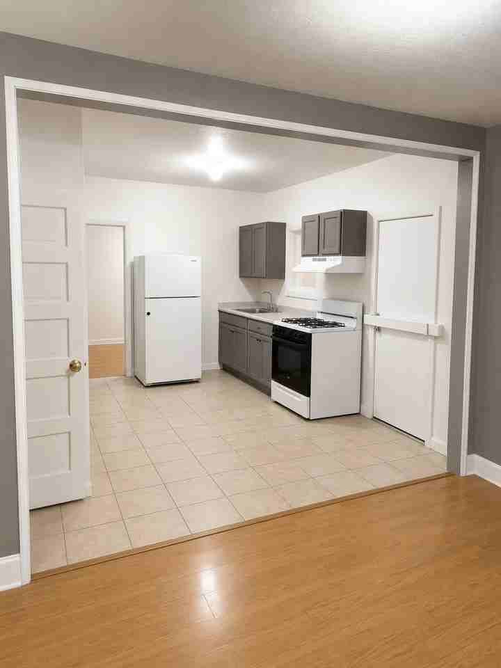 2816 Adams Ave - Photo 4 of 8
