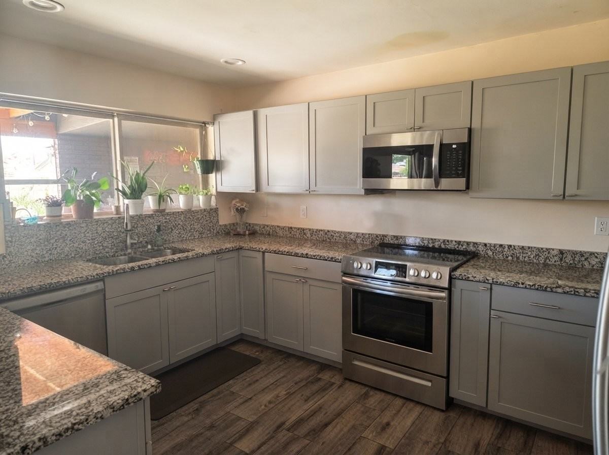 3901 W Glenn Dr - Photo 5 of 14