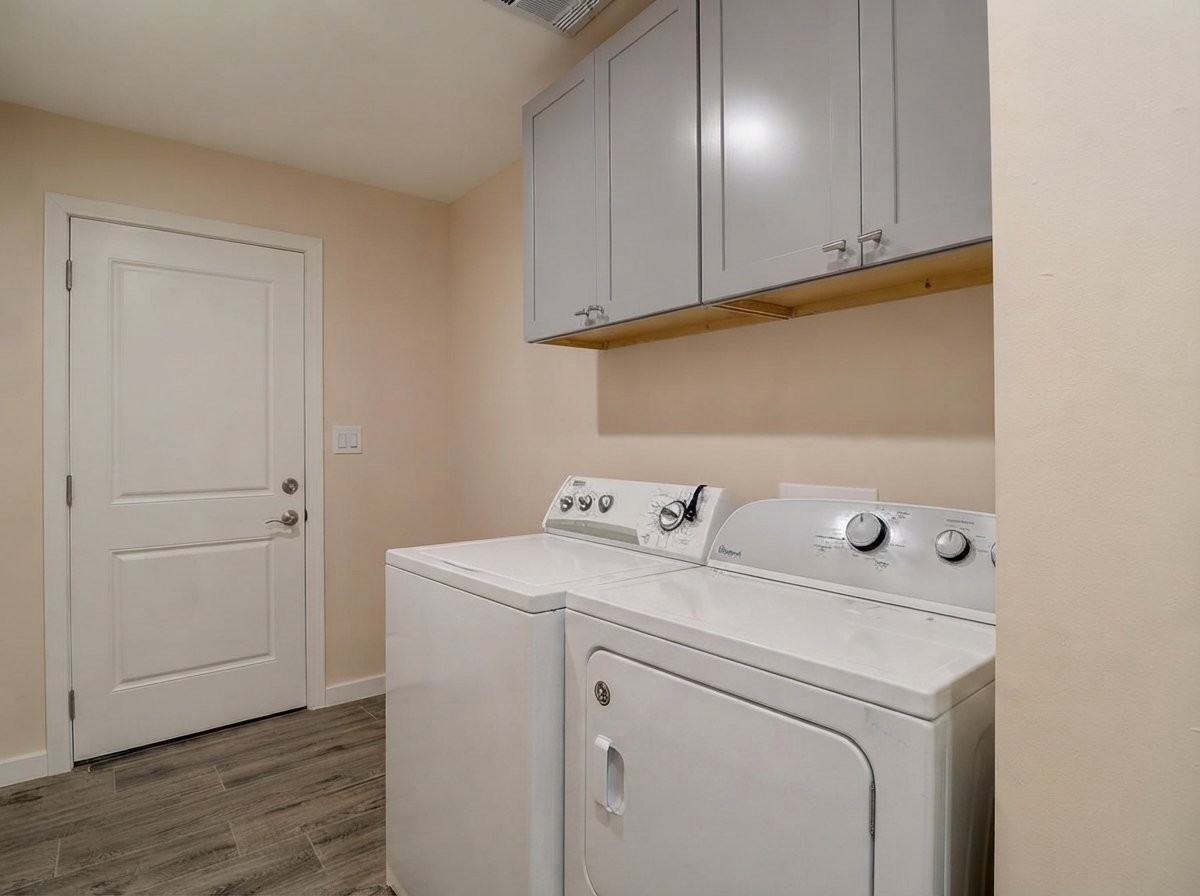 3901 W Glenn Dr - Photo 6 of 14