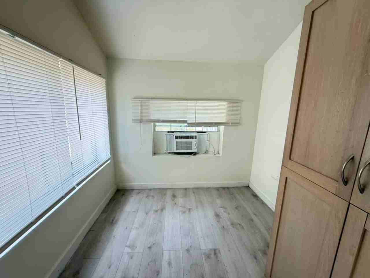 4427 Raleigh St - Photo 6 of 35