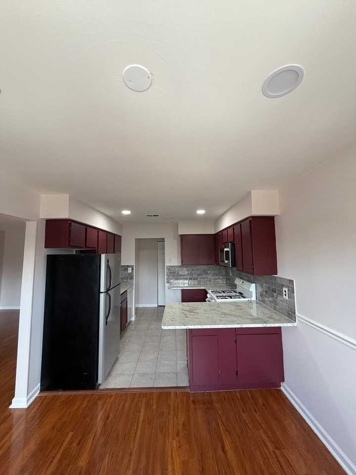 1409 Green Hollow Dr - Photo 2 of 18