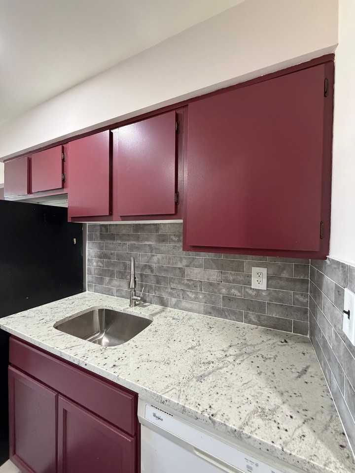 1409 Green Hollow Dr - Photo 3 of 18
