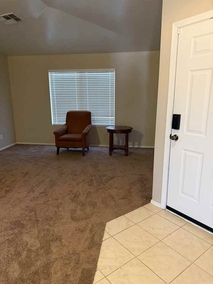 1734 E San Xavier Dr - Photo 7 of 9