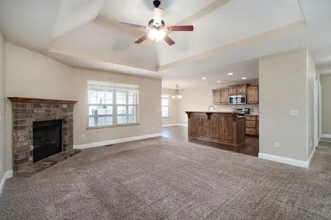 4662 Oneida Dr - Photo 5 of 20