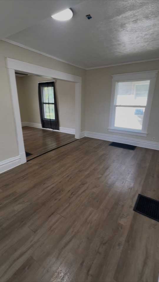 1807 S Washington Ave - Photo 6 of 19