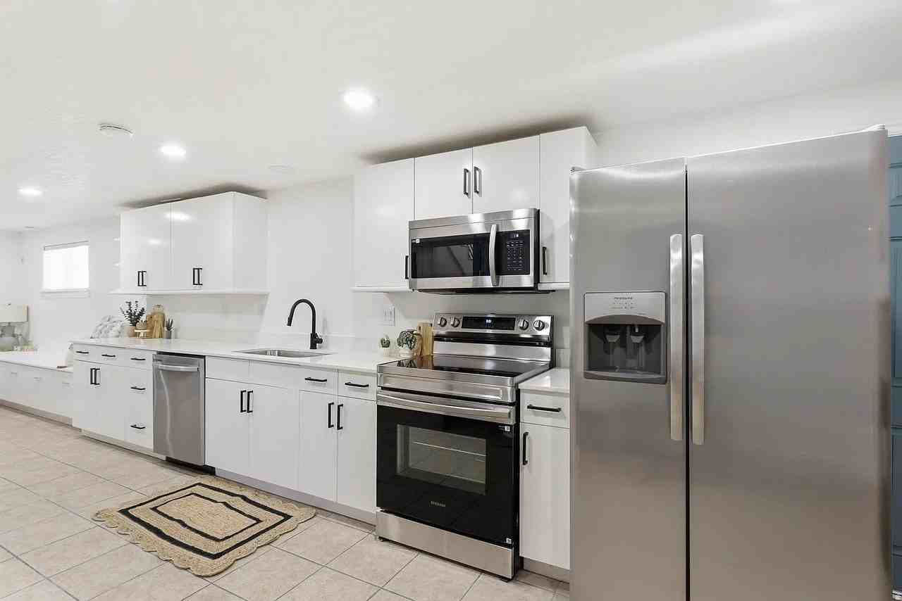 599 E Millcreek Way #B - Photo 2 of 15