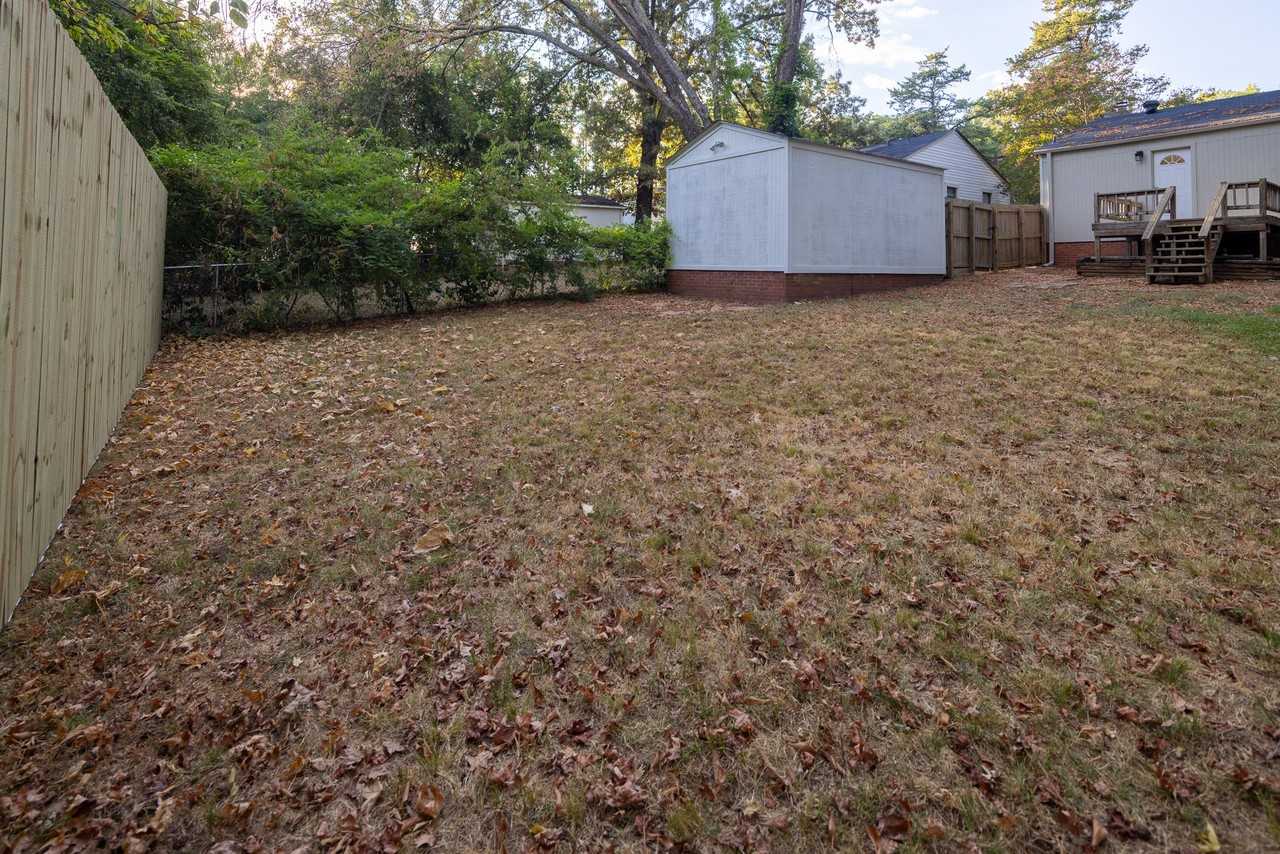 415 Haden St - Photo 6 of 20