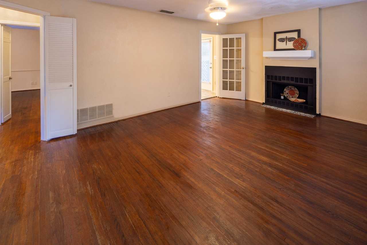 415 Haden St - Photo 7 of 20