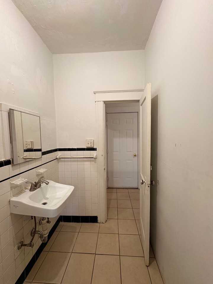58 Noxon St #10 - Photo 6 of 14