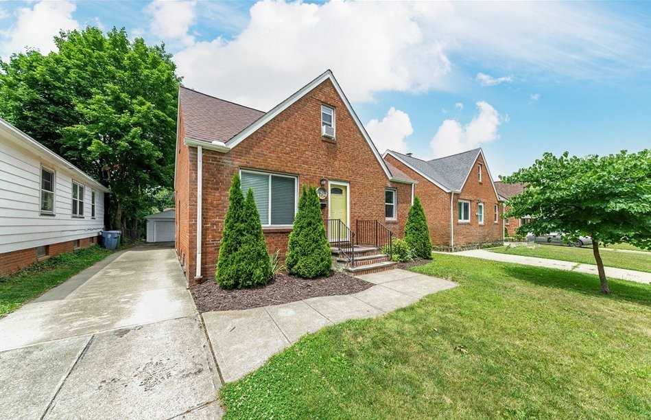 5934 Deering Ave - Photo 2 of 20