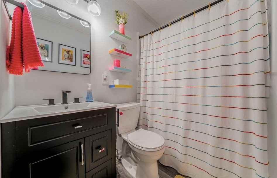 5934 Deering Ave - Photo 7 of 20