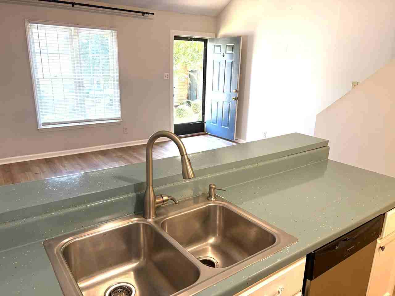 2672 Hitchcock Dr - Photo 2 of 21