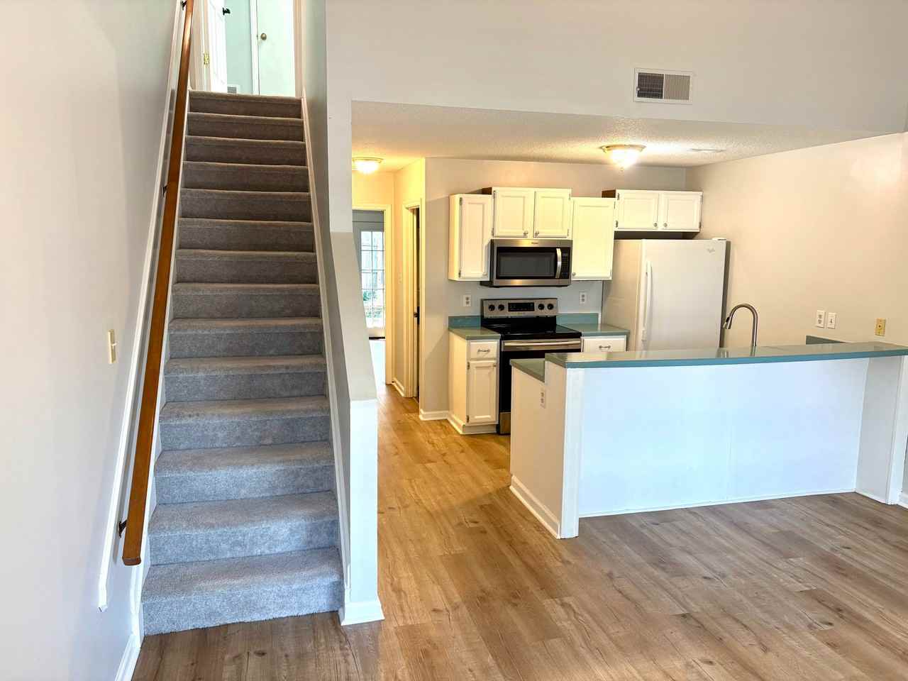 2672 Hitchcock Dr - Photo 3 of 21