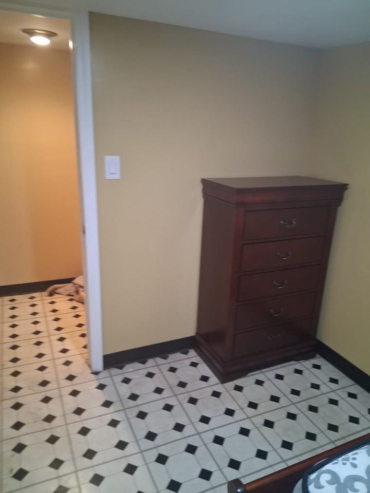 175-01 Murdock Ave - Photo 2 of 5
