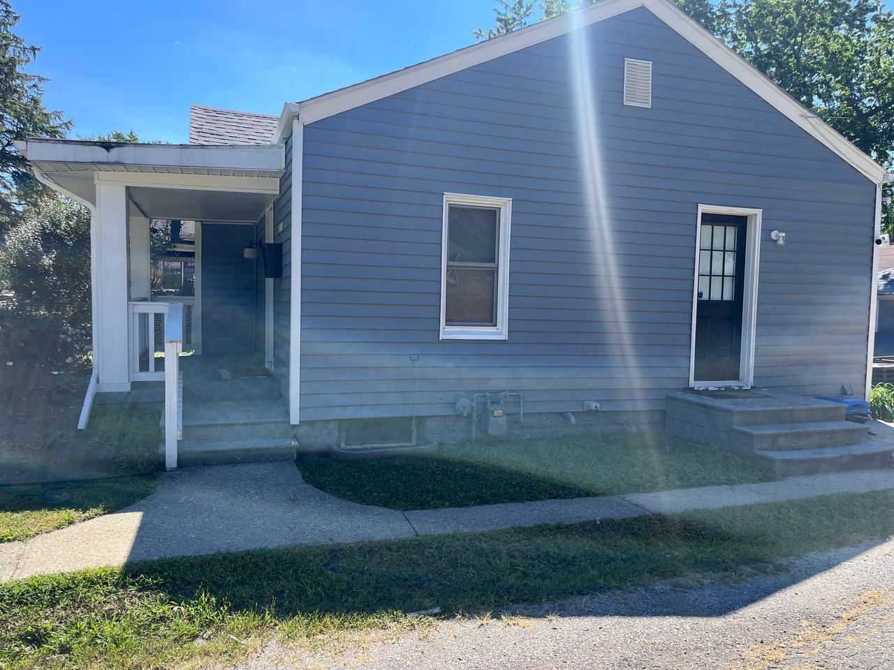 1316 N Riley Ave - Photo 3 of 22