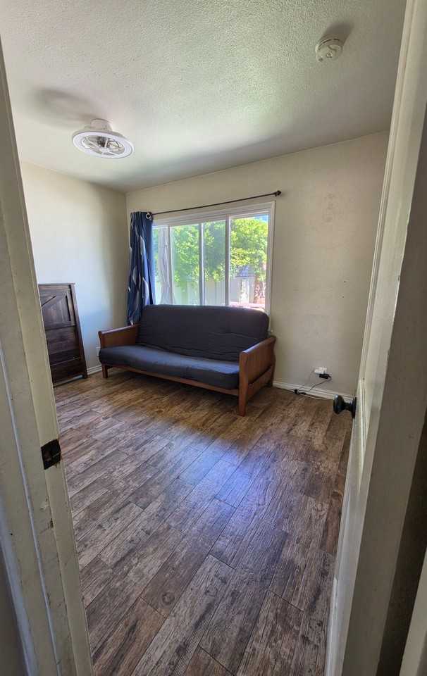 16629 Victory Blvd - Photo 5 of 6