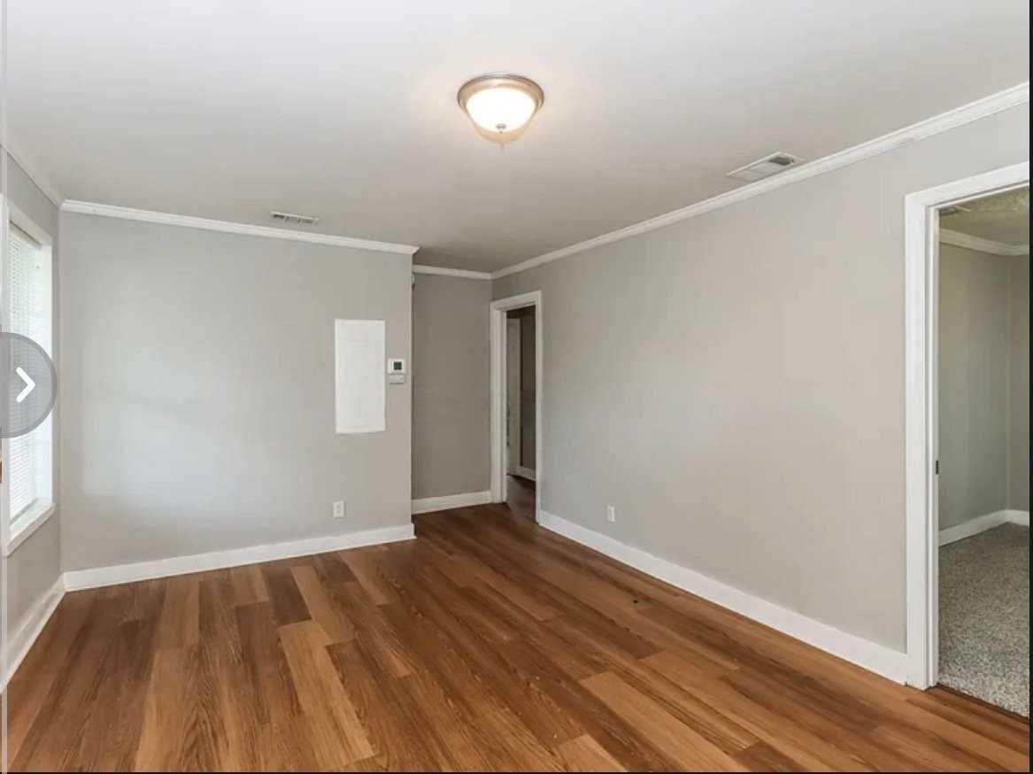 1806 Hampton Ave - Photo 2 of 9