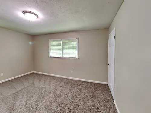 5674 Elmtree Dr - Photo 7 of 14