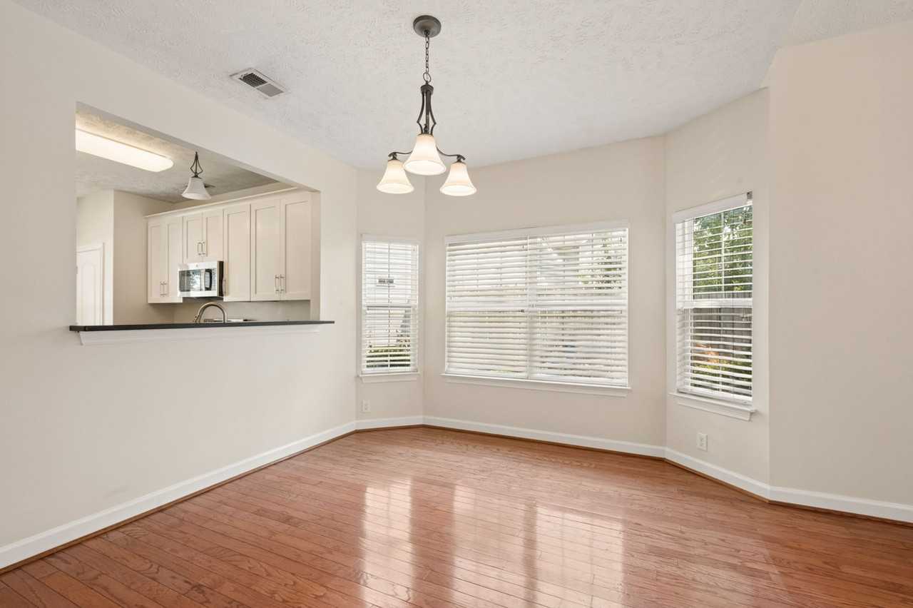 2741 Rosedale Pl - Photo 3 of 16
