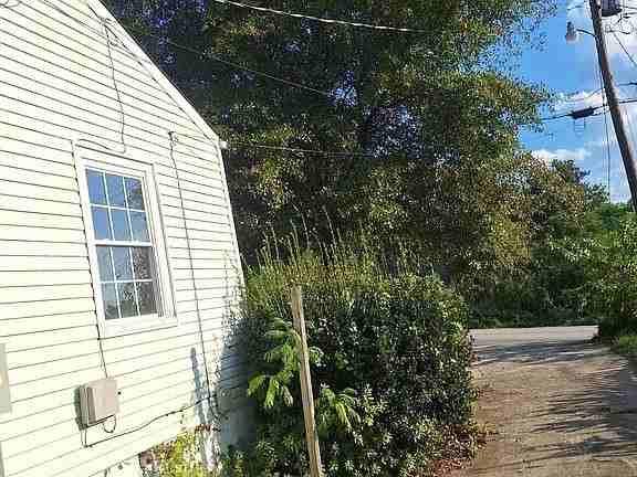 933 Ponce De Leon Cir - Photo 2 of 11