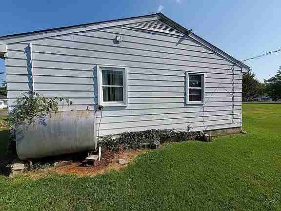 739 Rosemont Ave - Photo 5 of 20