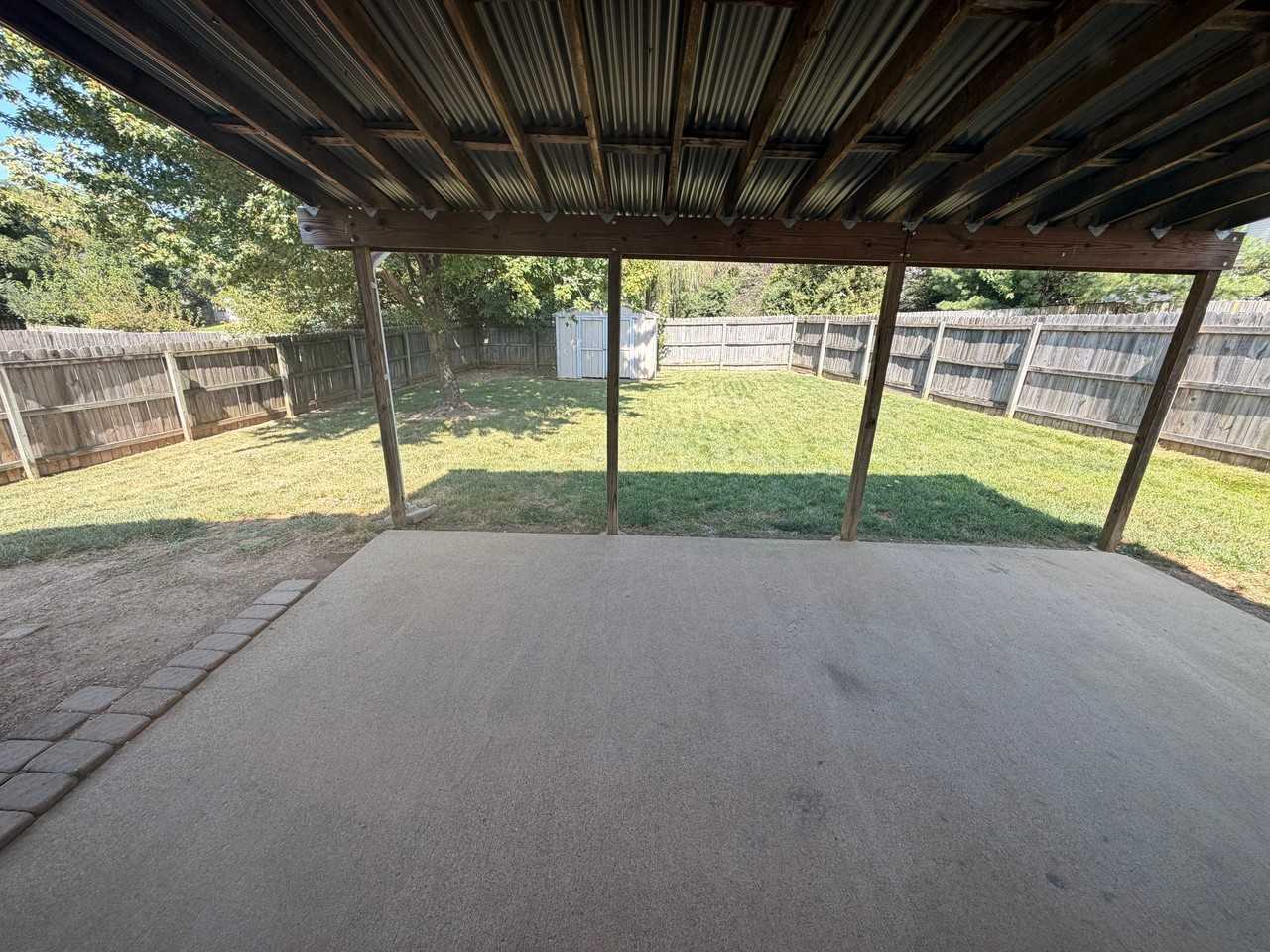 2185 Belmont Dr - Photo 5 of 8