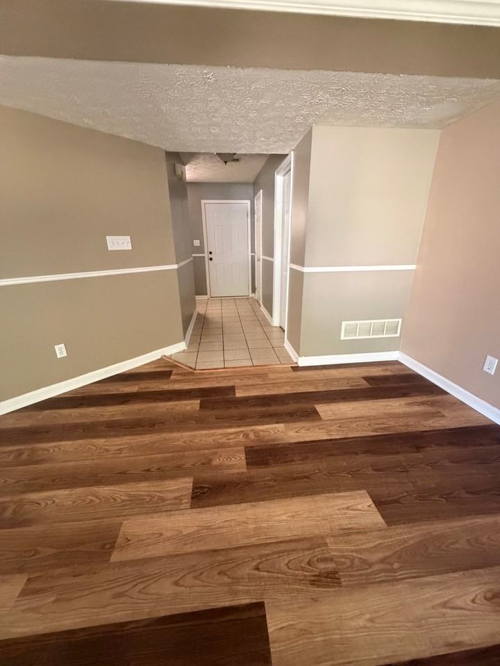 2185 Belmont Dr - Photo 7 of 8