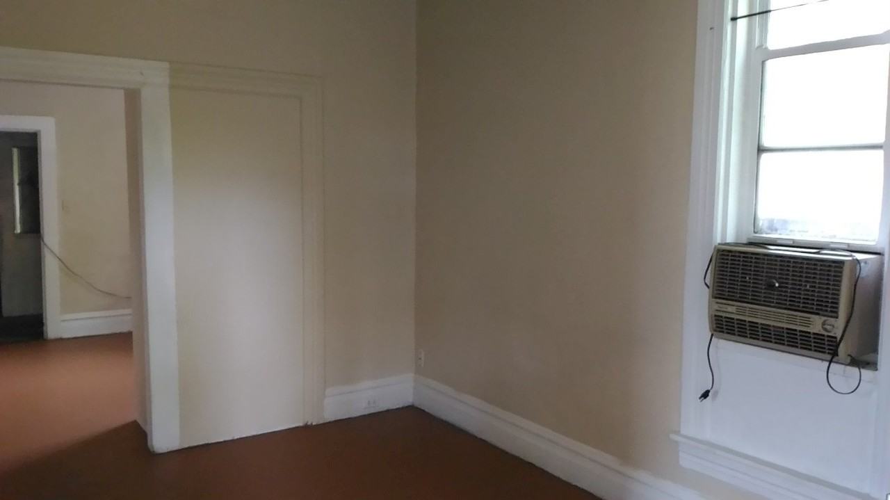 2350 Orchard Ave - Photo 2 of 20