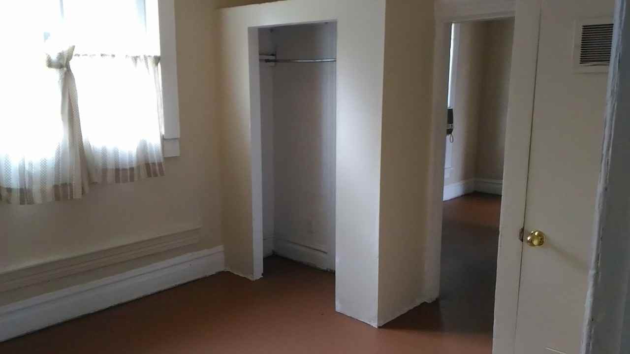 2350 Orchard Ave - Photo 5 of 20