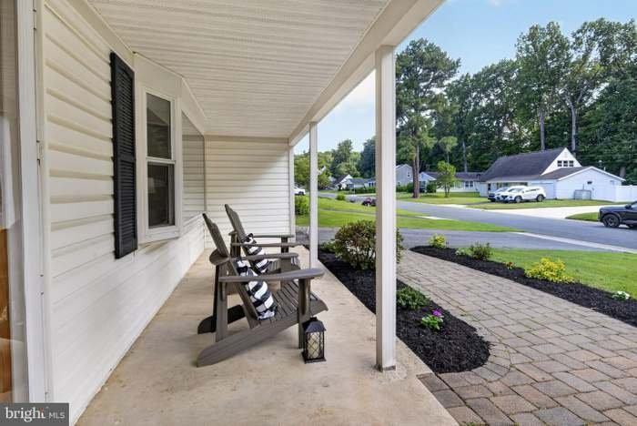 3809 Irongate Ln - Photo 5 of 23