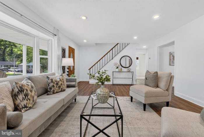 3809 Irongate Ln - Photo 7 of 23