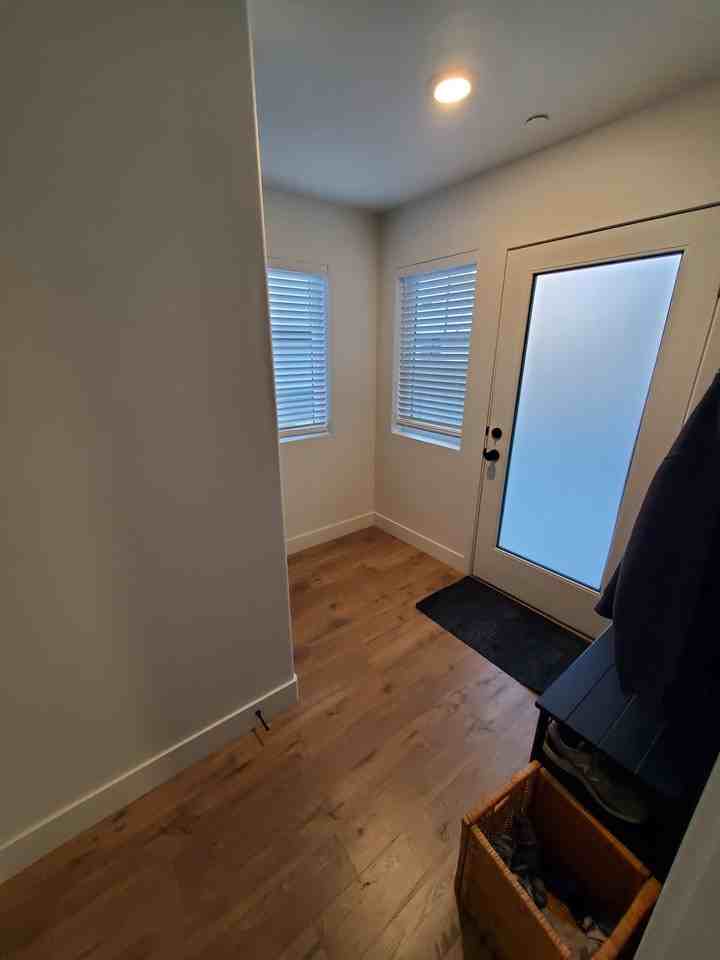 1590 Sw #701 - Photo 4 of 15