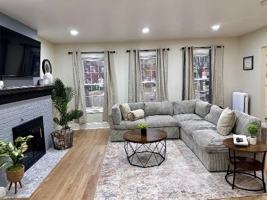 featured image of 4221 Fullerton St